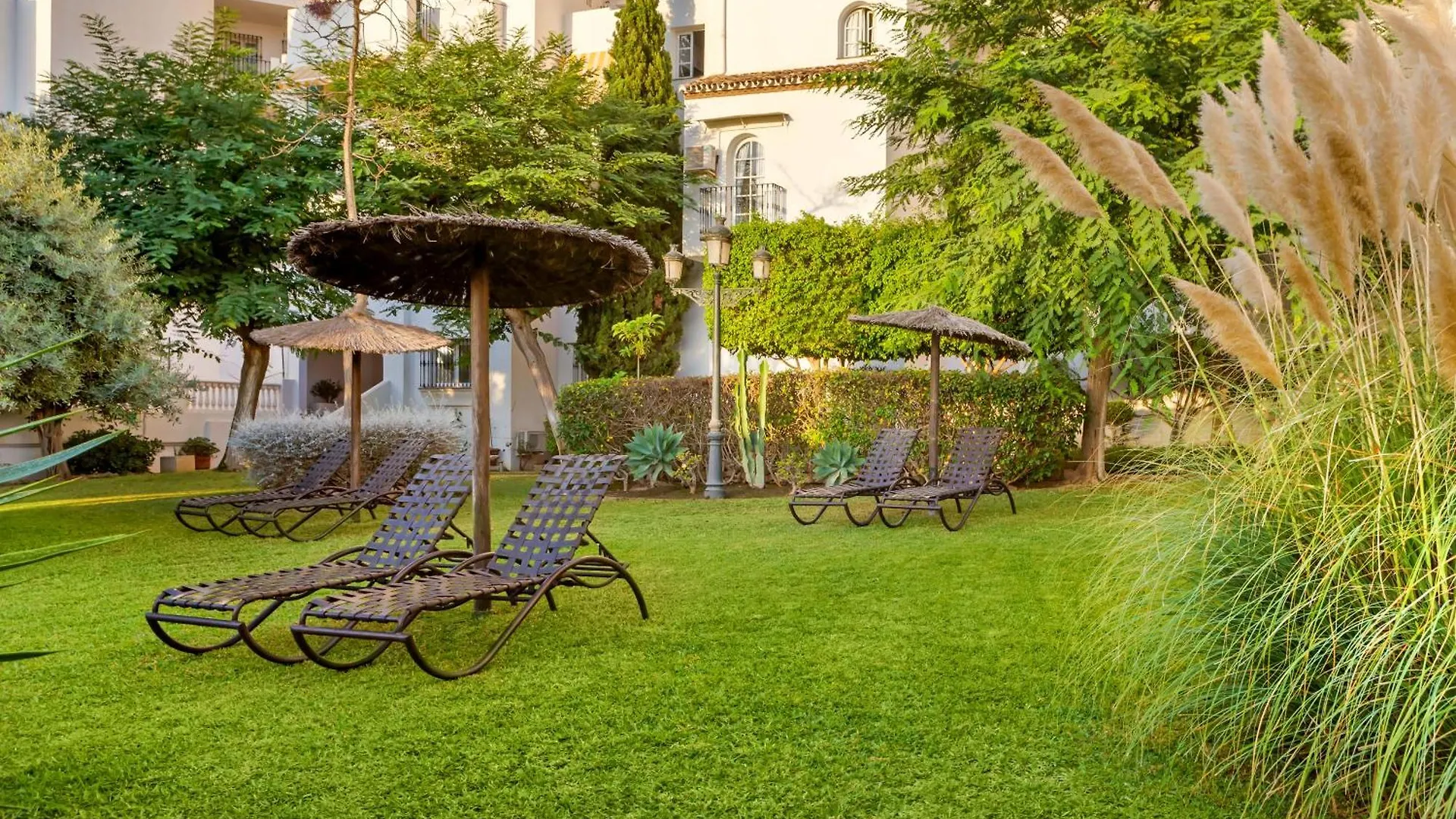 ***  Royal Oasis Club At Pueblo Quinta Aparthotel Benalmádena Spanien