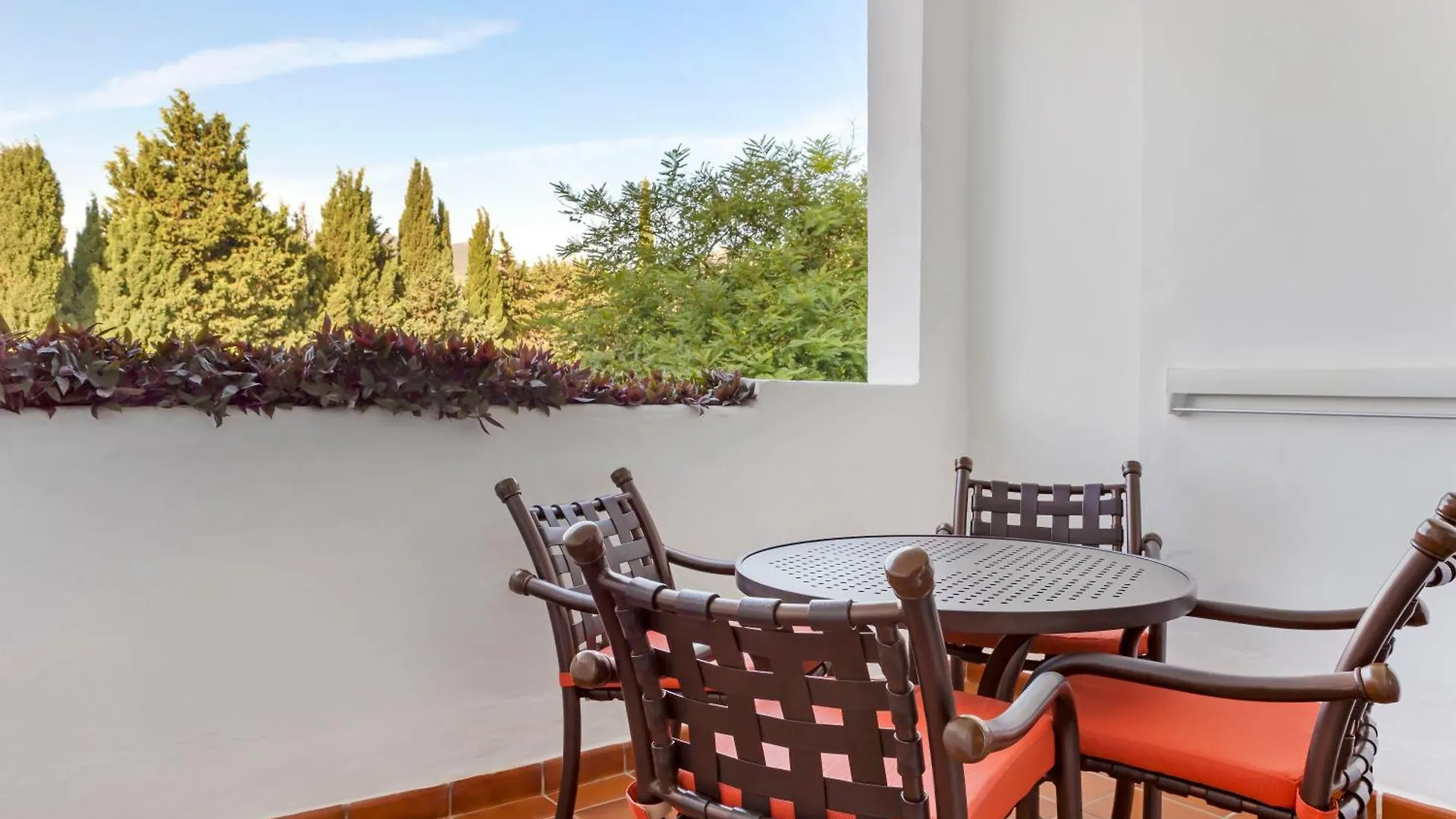 Royal Oasis Club At Pueblo Quinta Aparthotel Benalmádena