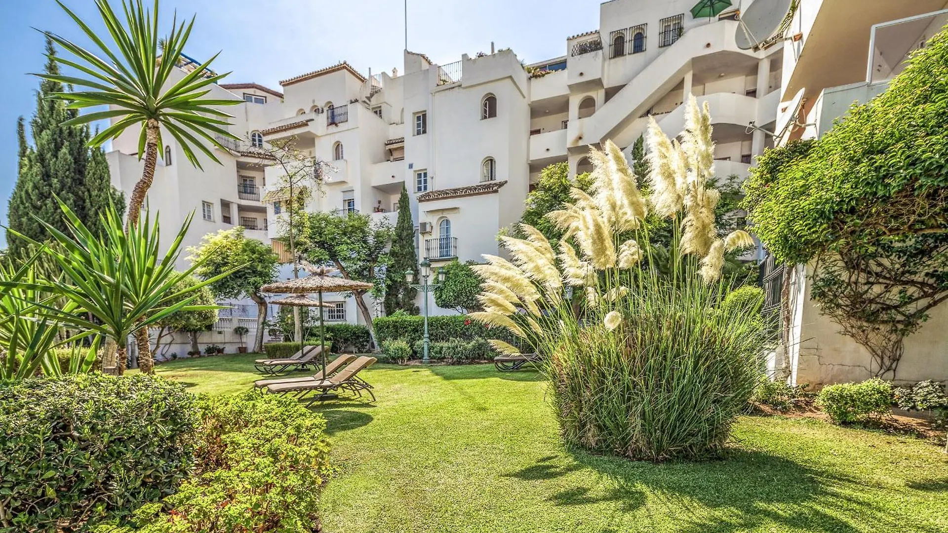 Royal Oasis Club At Pueblo Quinta Aparthotel Benalmádena 3*,
