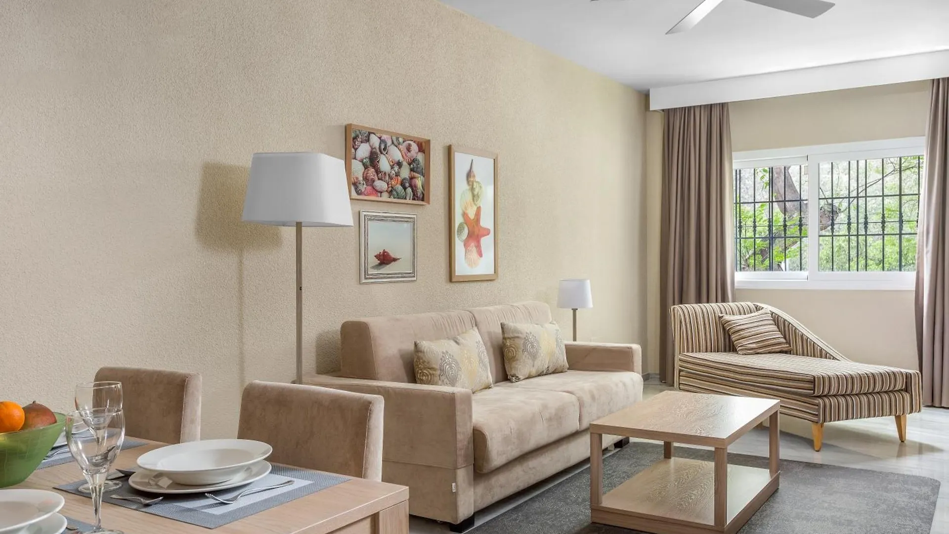 Royal Oasis Club At Pueblo Quinta Aparthotel Benalmádena