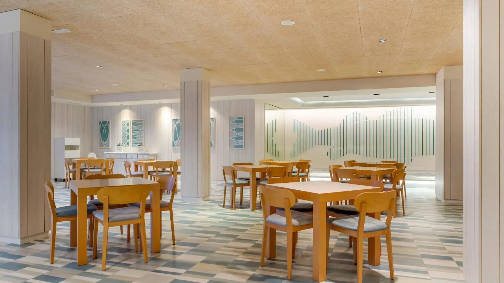 Royal Oasis Club At Pueblo Quinta Aparthotel Benalmádena Spanien